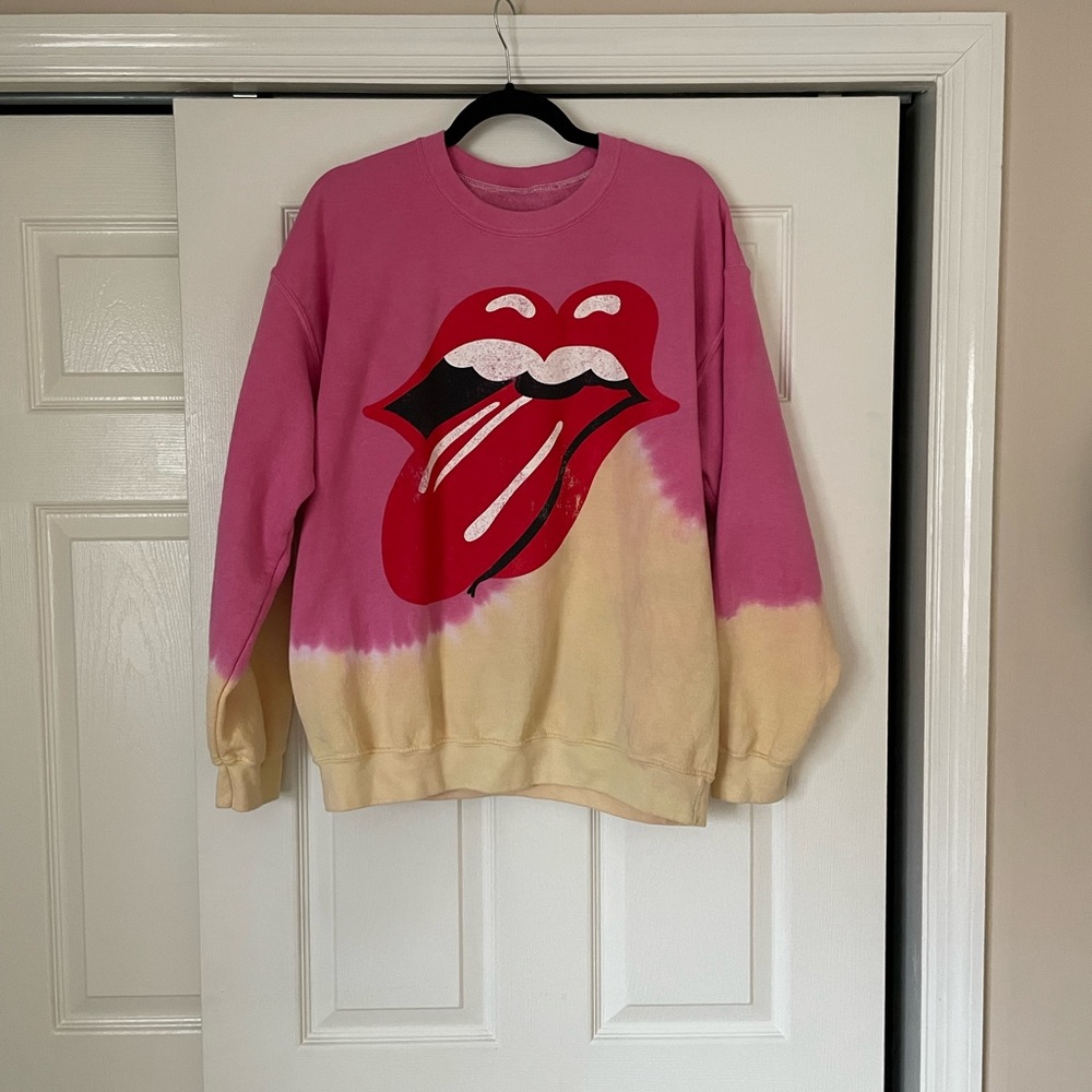 URBN Oversized Graphic Sweathshirt